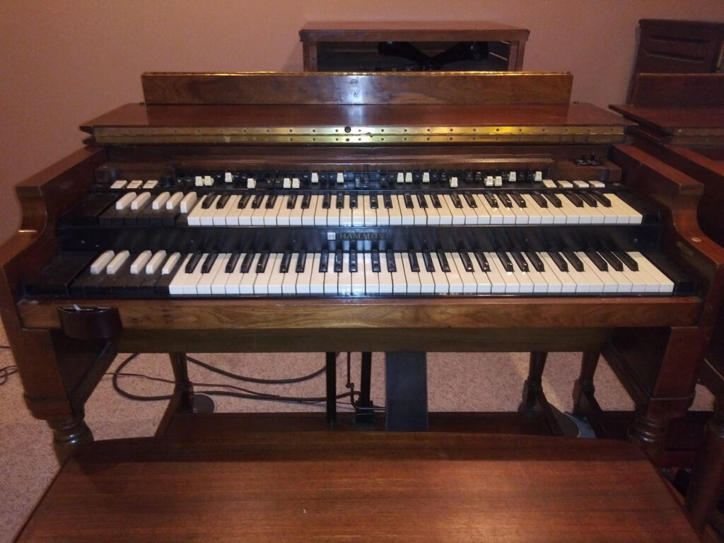 Hammond B3, red cap tone generator